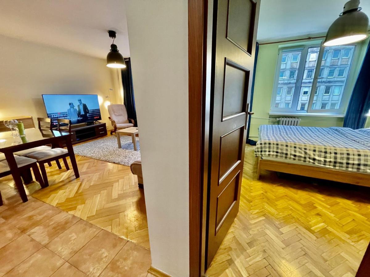 Apartament Raven Metro Fast Wifi 70'Tv Netflix Hbomax Appletv Warszawa Zewnętrze zdjęcie